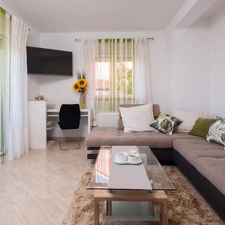 Apartment Lana St Supetar Kültér fotó